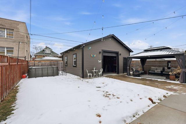 2407 Highland Avenue, Berwyn, IL 60402