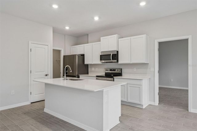 393 MARION OAKS GOLF ROAD, Ocala, FL 34473