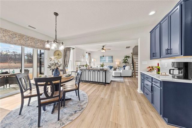 1221 Sebastian CT, Chesapeake, VA 23322