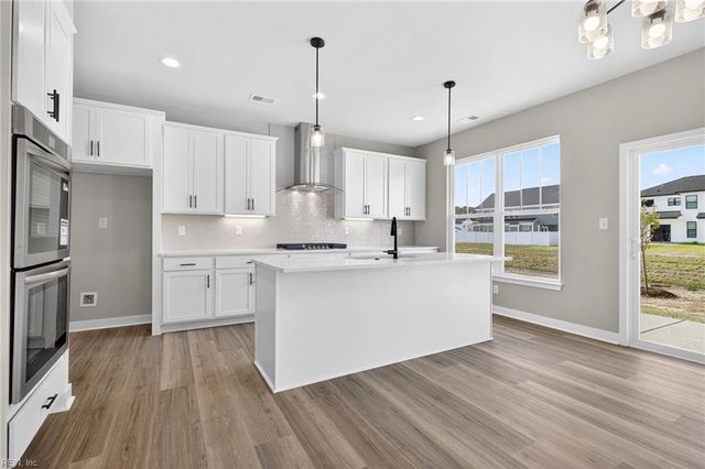 1221 Sebastian CT, Chesapeake, VA 23322