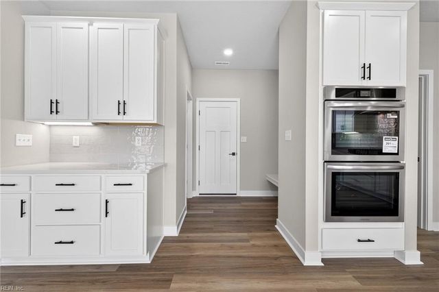 1221 Sebastian CT, Chesapeake, VA 23322