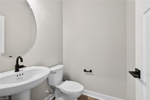 1221 Sebastian CT, Chesapeake, VA 23322