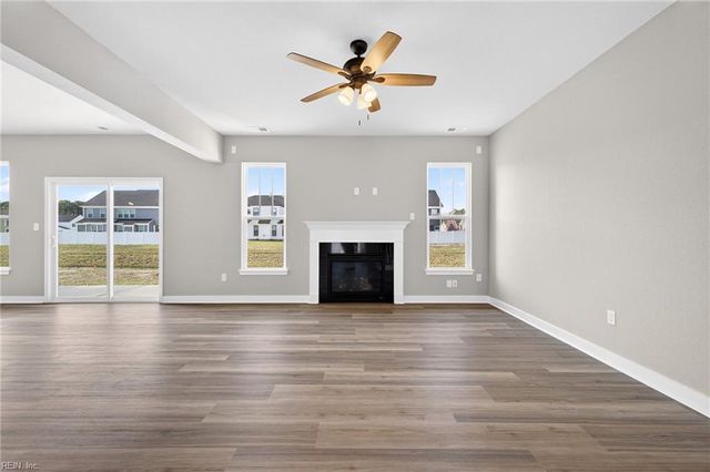 1221 Sebastian CT, Chesapeake, VA 23322