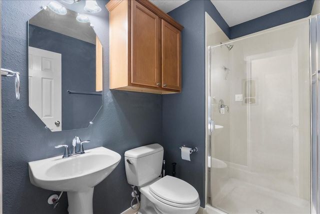 708 Arlington Pointe Drive, League City, TX 77573