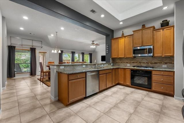 708 Arlington Pointe Drive, League City, TX 77573