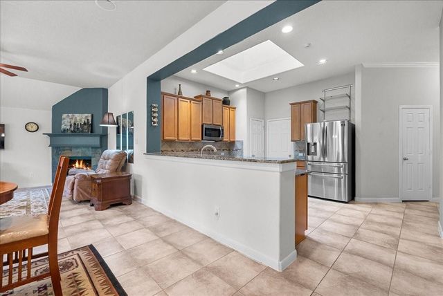 708 Arlington Pointe Drive, League City, TX 77573