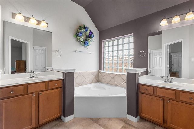 708 Arlington Pointe Drive, League City, TX 77573