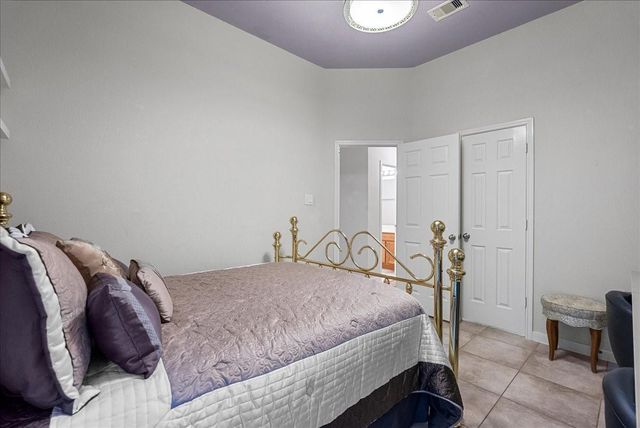 708 Arlington Pointe Drive, League City, TX 77573