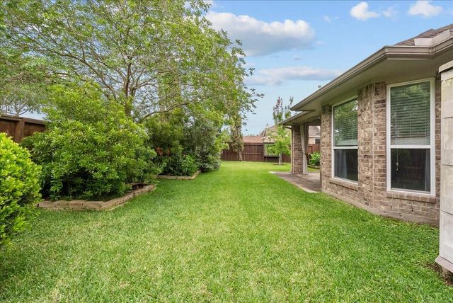 708 Arlington Pointe Drive, League City, TX 77573