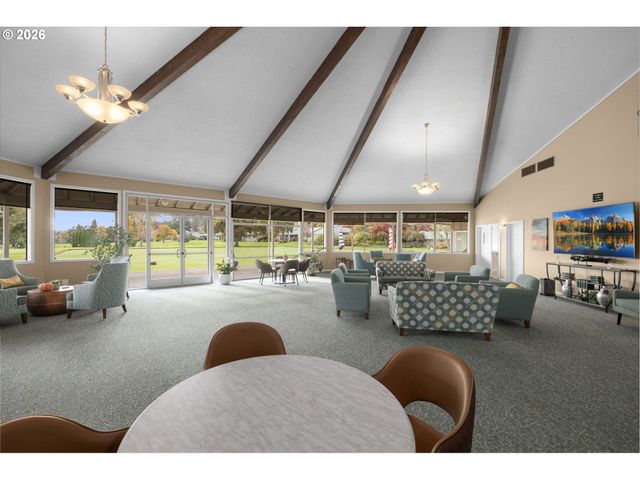 15100 Sw CROWN Dr 6, King City, OR 97224