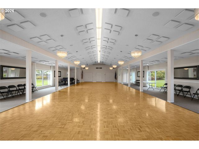 15100 Sw CROWN Dr 6, King City, OR 97224