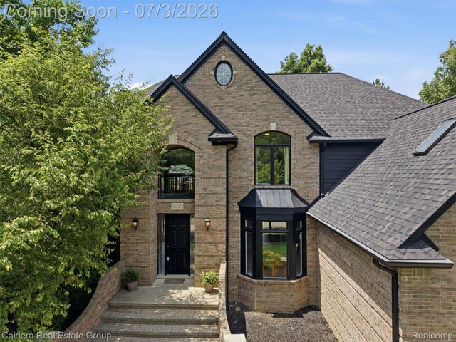 56015 Parkview Drive, Shelby Charter Township, MI 48316