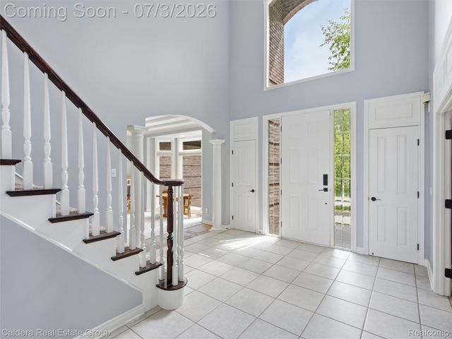 56015 Parkview Drive, Shelby Charter Township, MI 48316