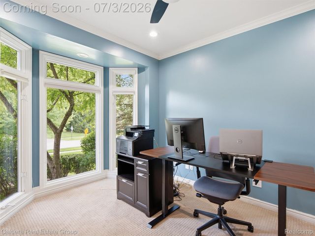 56015 Parkview Drive, Shelby Charter Township, MI 48316