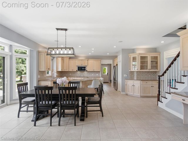 56015 Parkview Drive, Shelby Charter Township, MI 48316