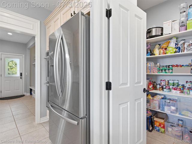 56015 Parkview Drive, Shelby Charter Township, MI 48316