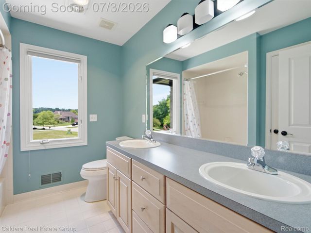 56015 Parkview Drive, Shelby Charter Township, MI 48316