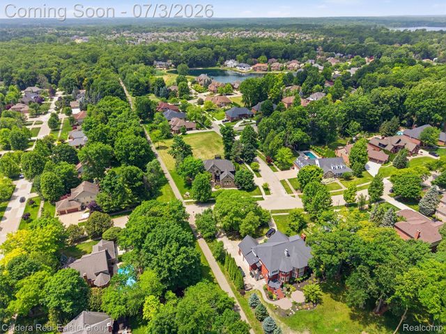 56015 Parkview Drive, Shelby Charter Township, MI 48316
