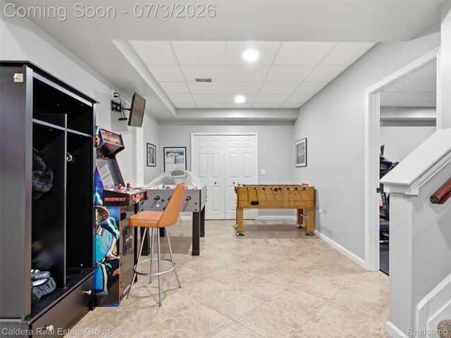 56015 Parkview Drive, Shelby Charter Township, MI 48316