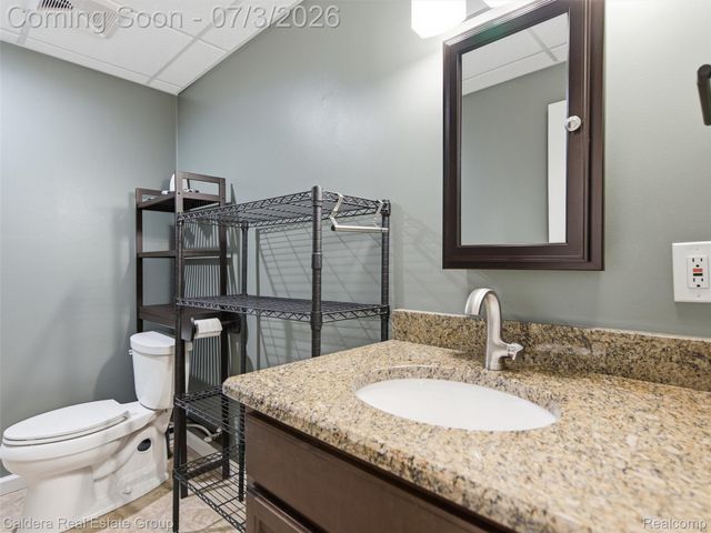 56015 Parkview Drive, Shelby Charter Township, MI 48316
