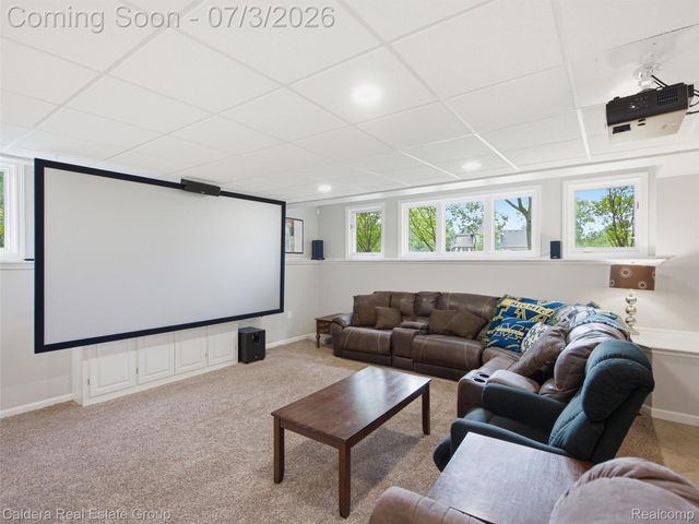 56015 Parkview Drive, Shelby Charter Township, MI 48316