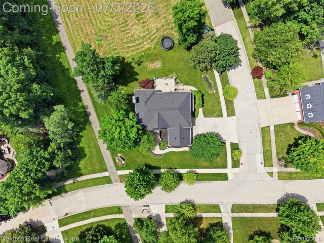 56015 Parkview Drive, Shelby Charter Township, MI 48316