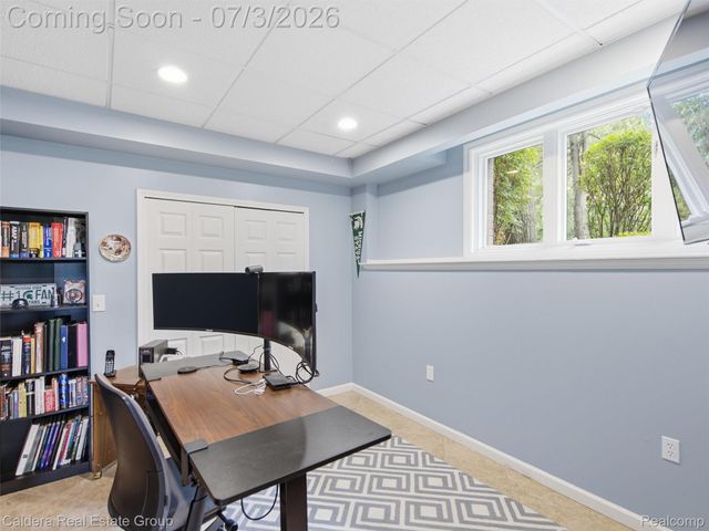 56015 Parkview Drive, Shelby Charter Township, MI 48316