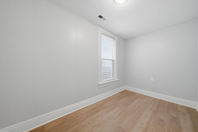 2642 S Sacramento Avenue, Chicago, IL 60623