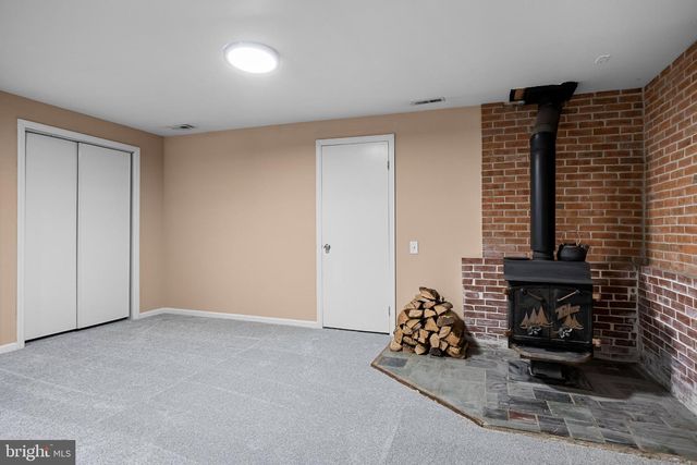 16 MILL CT, Sicklerville, NJ 08081