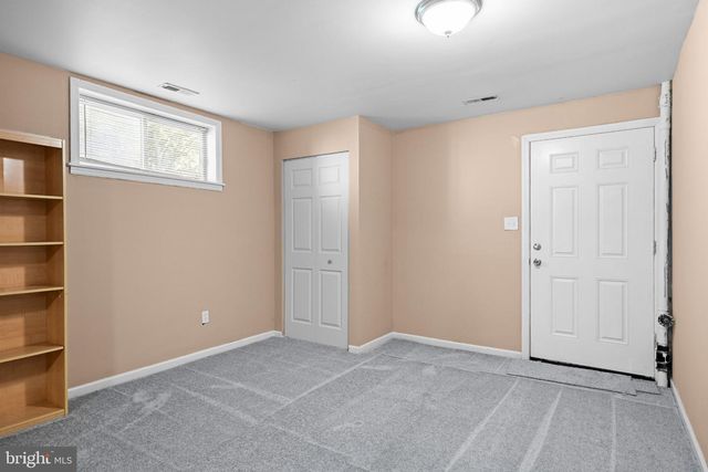 16 MILL CT, Sicklerville, NJ 08081