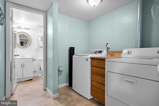 16 MILL CT, Sicklerville, NJ 08081