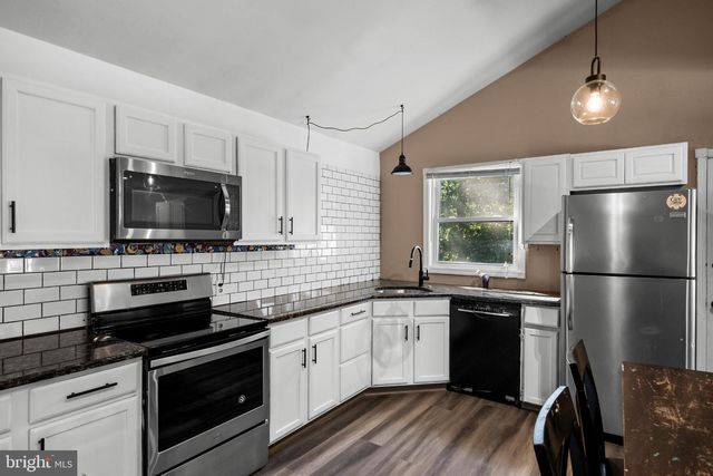 16 MILL CT, Sicklerville, NJ 08081