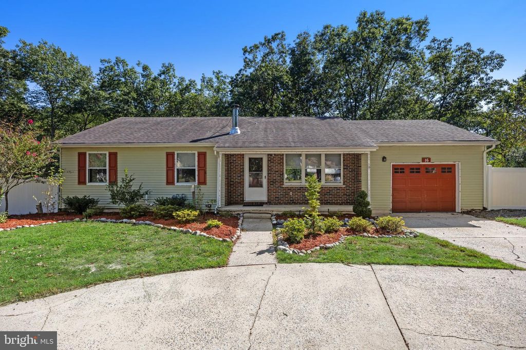 16 MILL CT, Sicklerville, NJ 08081