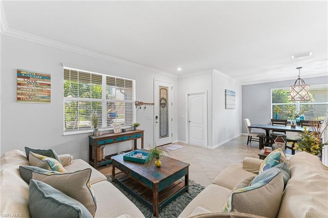 2175 Vermont LN, Naples, FL 34120