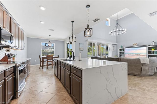 2175 Vermont LN, Naples, FL 34120