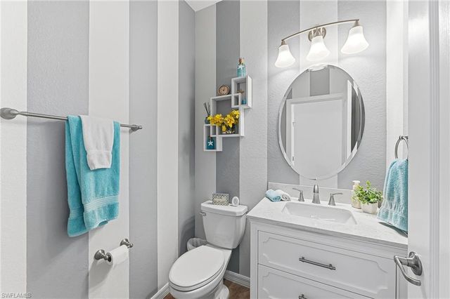2175 Vermont LN, Naples, FL 34120