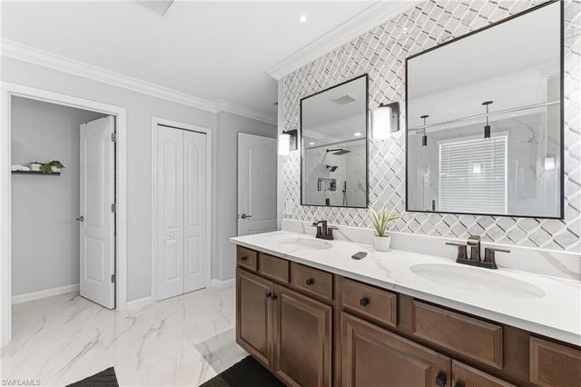 2175 Vermont LN, Naples, FL 34120