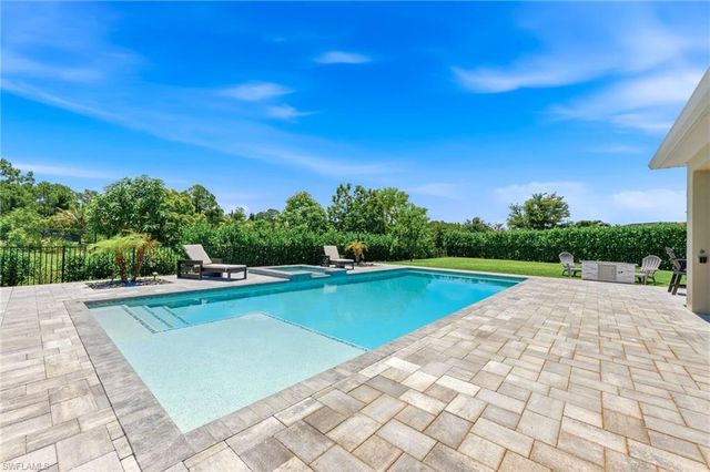 2175 Vermont LN, Naples, FL 34120