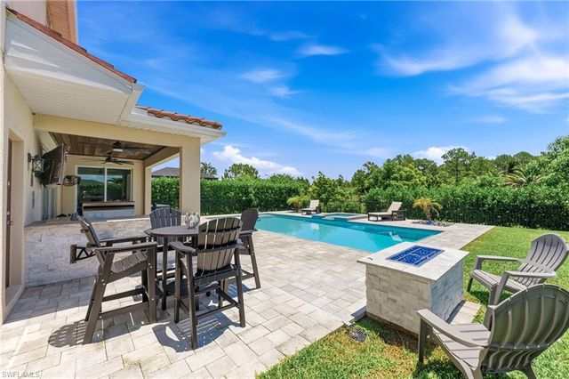 2175 Vermont LN, Naples, FL 34120
