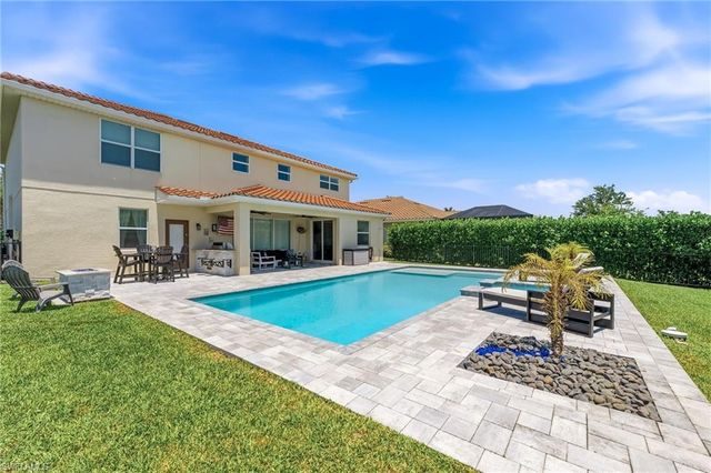 2175 Vermont LN, Naples, FL 34120