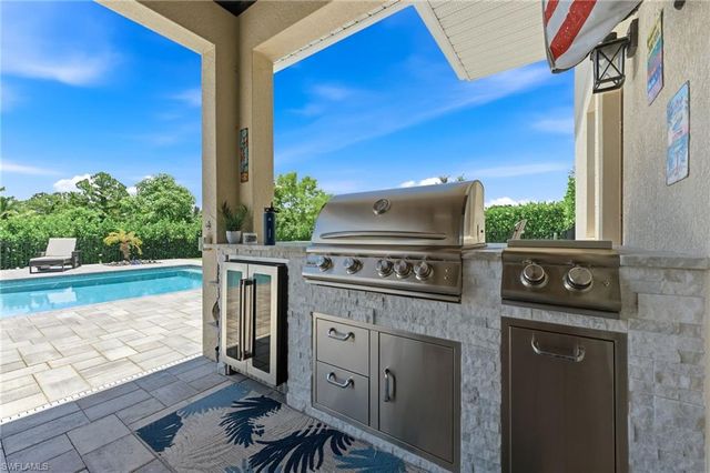 2175 Vermont LN, Naples, FL 34120