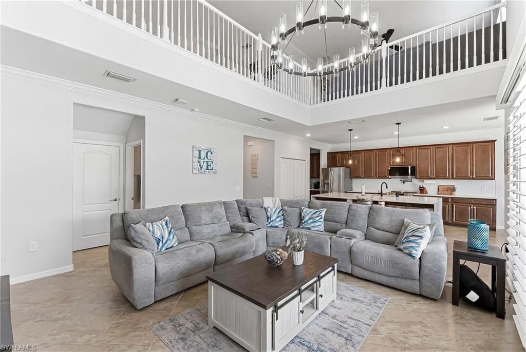 2175 Vermont LN, Naples, FL 34120