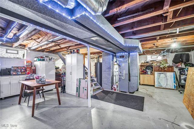 37865 Lorie Boulevard, Avon, OH 44011