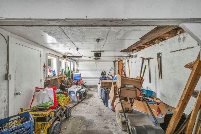 37865 Lorie Boulevard, Avon, OH 44011