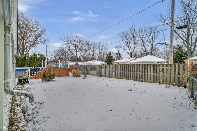 37865 Lorie Boulevard, Avon, OH 44011