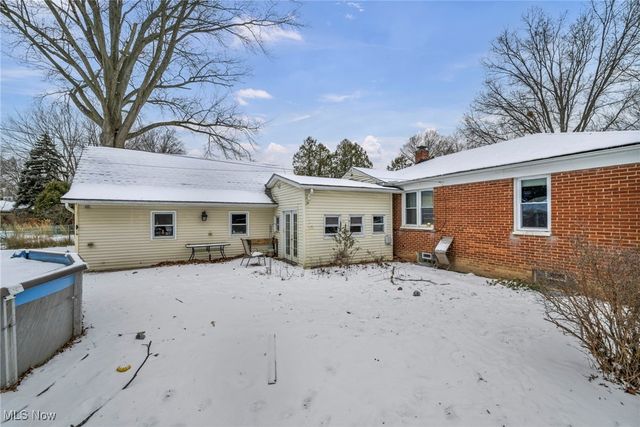 37865 Lorie Boulevard, Avon, OH 44011