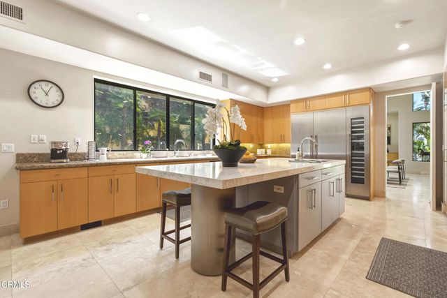 2190 Kinneloa Canyon Road, Pasadena, CA 91107