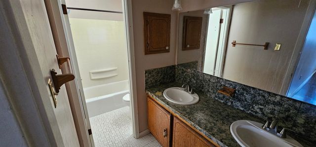 1212 Onstead St, Morgan City, LA 70380