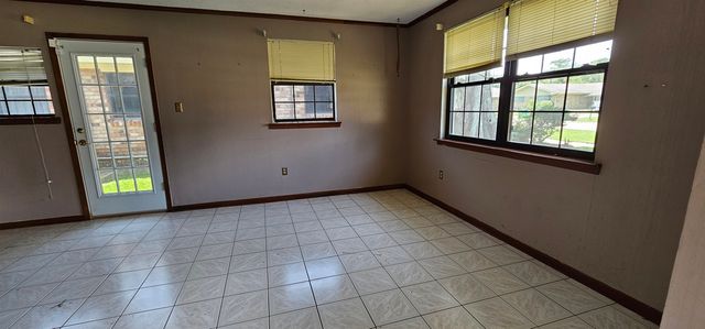 1212 Onstead St, Morgan City, LA 70380