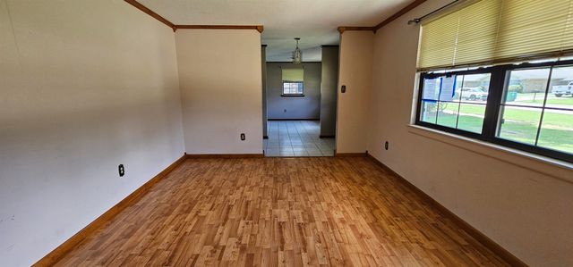 1212 Onstead St, Morgan City, LA 70380